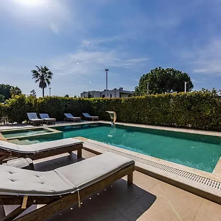 Casa de hóspedes Discover An Exclusive Seaside Retreat ! *