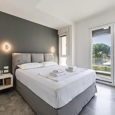 Discover An Exclusive Seaside Retreat ! * Plazhi San Pietro